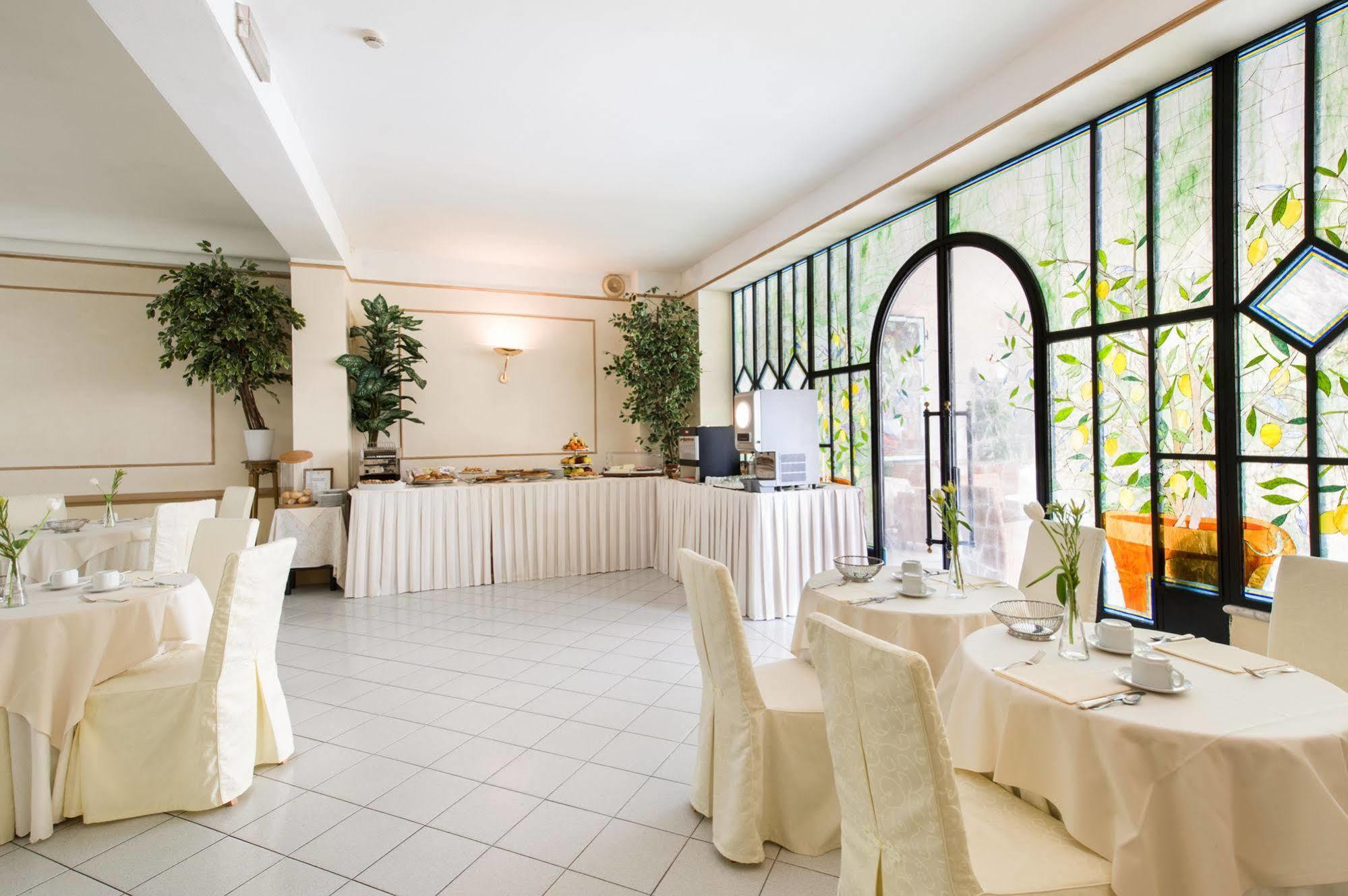 Hotel Goya Форте-дей-Мармі Екстер'єр фото